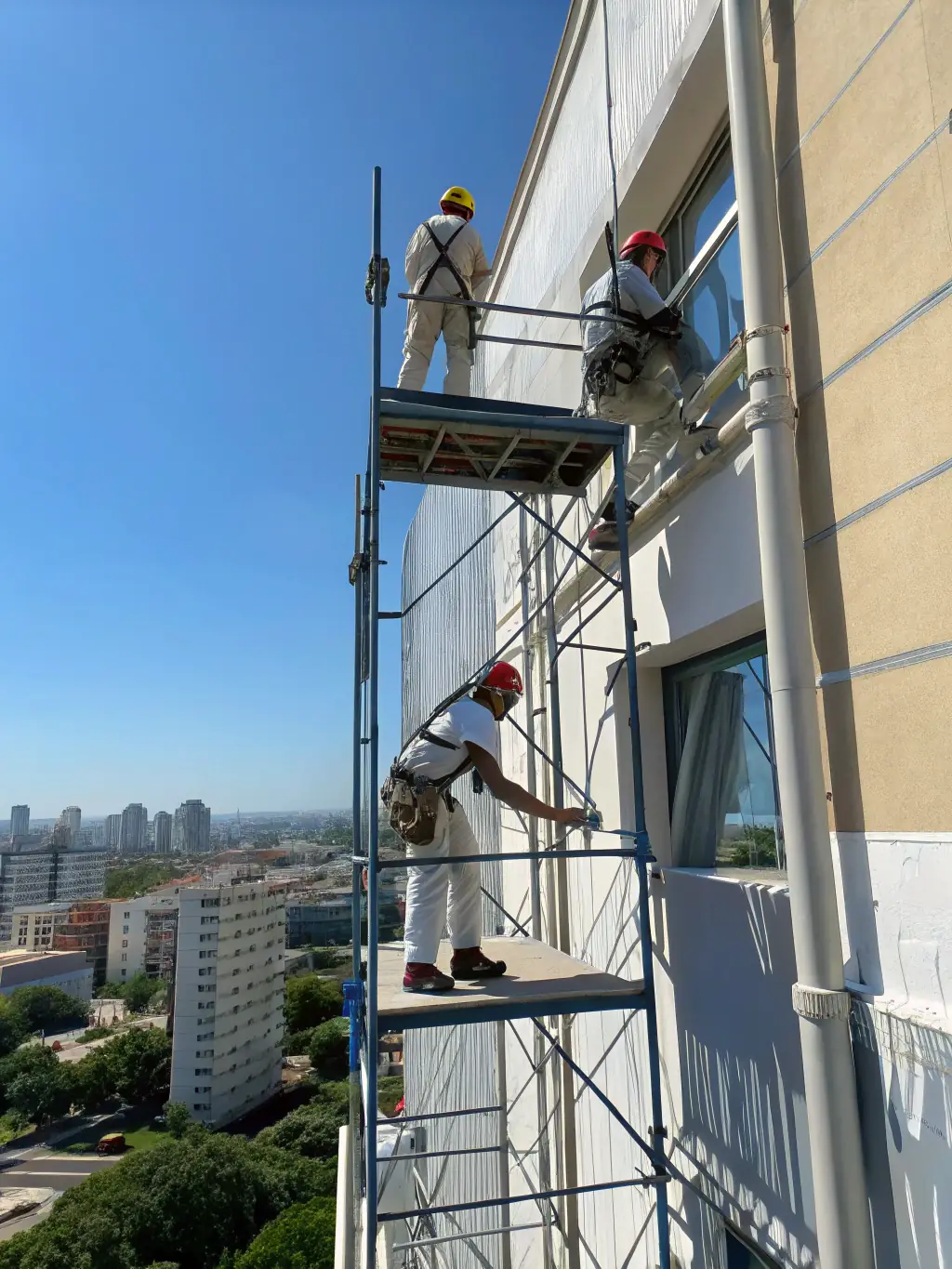 A time-lapse video showing a painting project completed quickly and efficiently, highlighting the company's speed and professionalism.